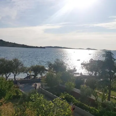 Modern Beachfront Near Ibenik - Comfort With Balcony And Sea View Srima