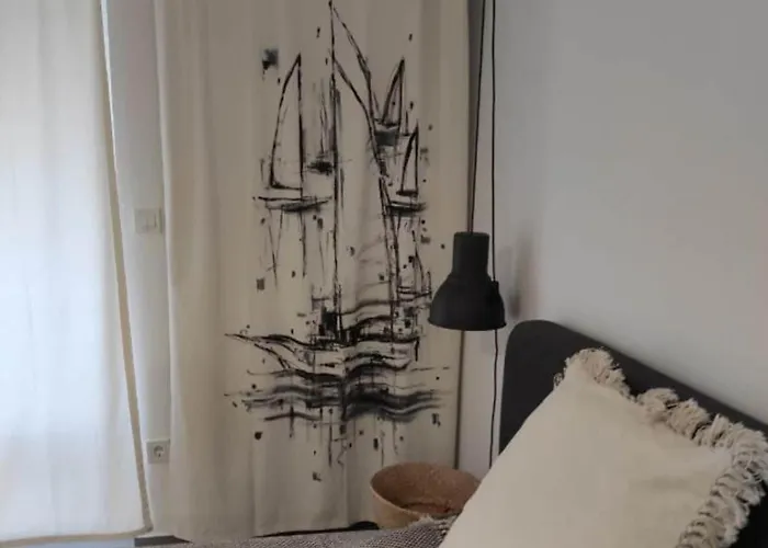 Modern Beachfront Near Ibenik - Comfort With Balcony And Sea View Lejlighed *